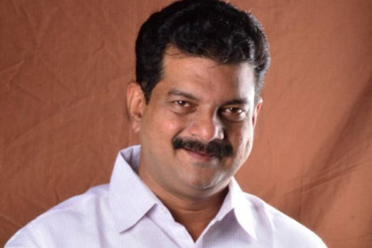 'അവസാനം ലൈറ്റ്‌ ഓഫ്‌ ചെയ്യുന്നത്‌ വി.സി.വേണുഗോലാപൻജീ'; പരിഹാസവുമായി പിവി അന്‍വർ