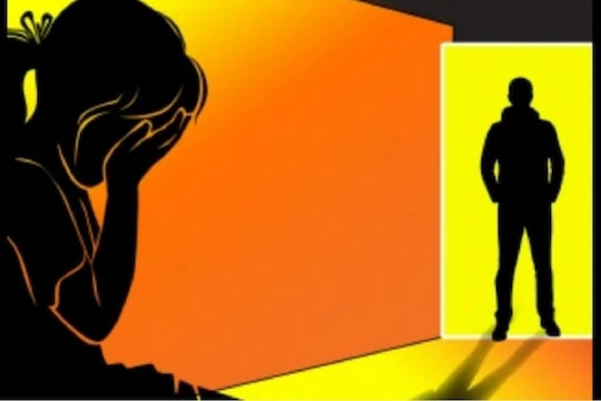 പെണ്‍കുട്ടിയെ പീഡിപ്പിച്ച് ഗര്‍ഭിണിയാക്കിയ കുറ്റത്തിന് 40 വര്‍ഷത്തെ ശിക്ഷയും ലൈംഗിക അതിക്രമം നടത്തിയതിന് 20 വർഷം തടവും ഉൾപ്പെടെയാണ് 62 വർ‌ഷത്തെ ശിക്ഷ