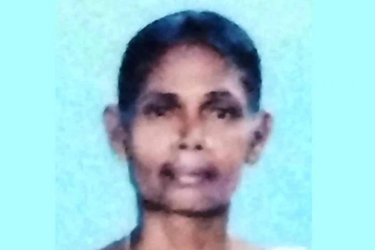 അയയിൽ നിന്ന് തുണി എടുക്കുന്നതിനിടെ വൈദ്യുതാഘാതമേറ്റ് സ്ത്രീ മരിച്ചു