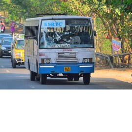 ഇനി ടിക്കറ്റ് എളുപ്പം; സ്മാര്‍ട്ട് ട്രാവല്‍ കാര്‍ഡ് പുറത്തിറക്കി KSRTC