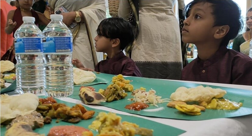  ലോകത്തിൻറെ ഏതുകോണിലായാലും മലയാളികൾ അവരുടെ വേരുകൾ മറക്കില്ല . ഓണം കൂട്ടായ്മയുടെ വലിയ പ്രതീകമാണെന്നും നൻമയുടെ പ്രതീകമാണെന്നും മാവേലിയായി വേഷമിട്ട് എത്തിയ എഎംഎ പ്രസിഡണ്ട് നിമ്മി സെബ്സ്റ്റ്യൻ പറഞ്ഞു.