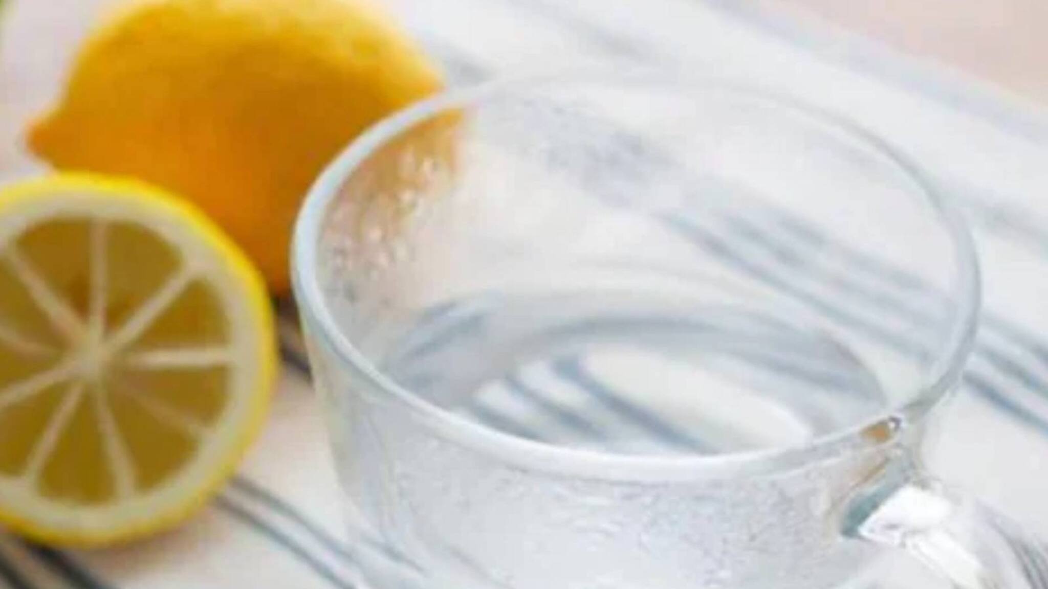 എല്ലാ ദിവസവും രാവിലെ ഒരു ഗ്ലാസ് ചൂട് വെള്ളം കുടിക്കുന്നതുകൊണ്ടുള്ള 5 ഗുണങ്ങൾ അറിയാം