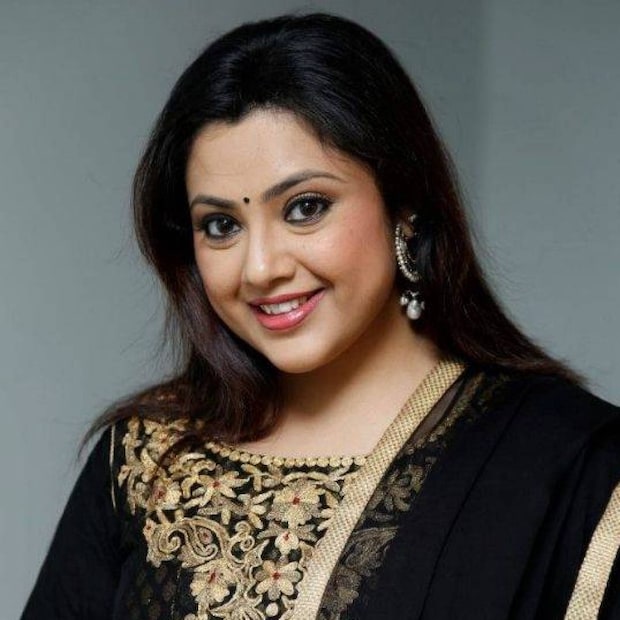  സിനിമയുടെ മുഴുവൻ പ്രവർത്തകർക്കും ആശംസ അറിയിച്ചാണ് മീന പോസ്റ്റ് അവസാനിപ്പിച്ചത്