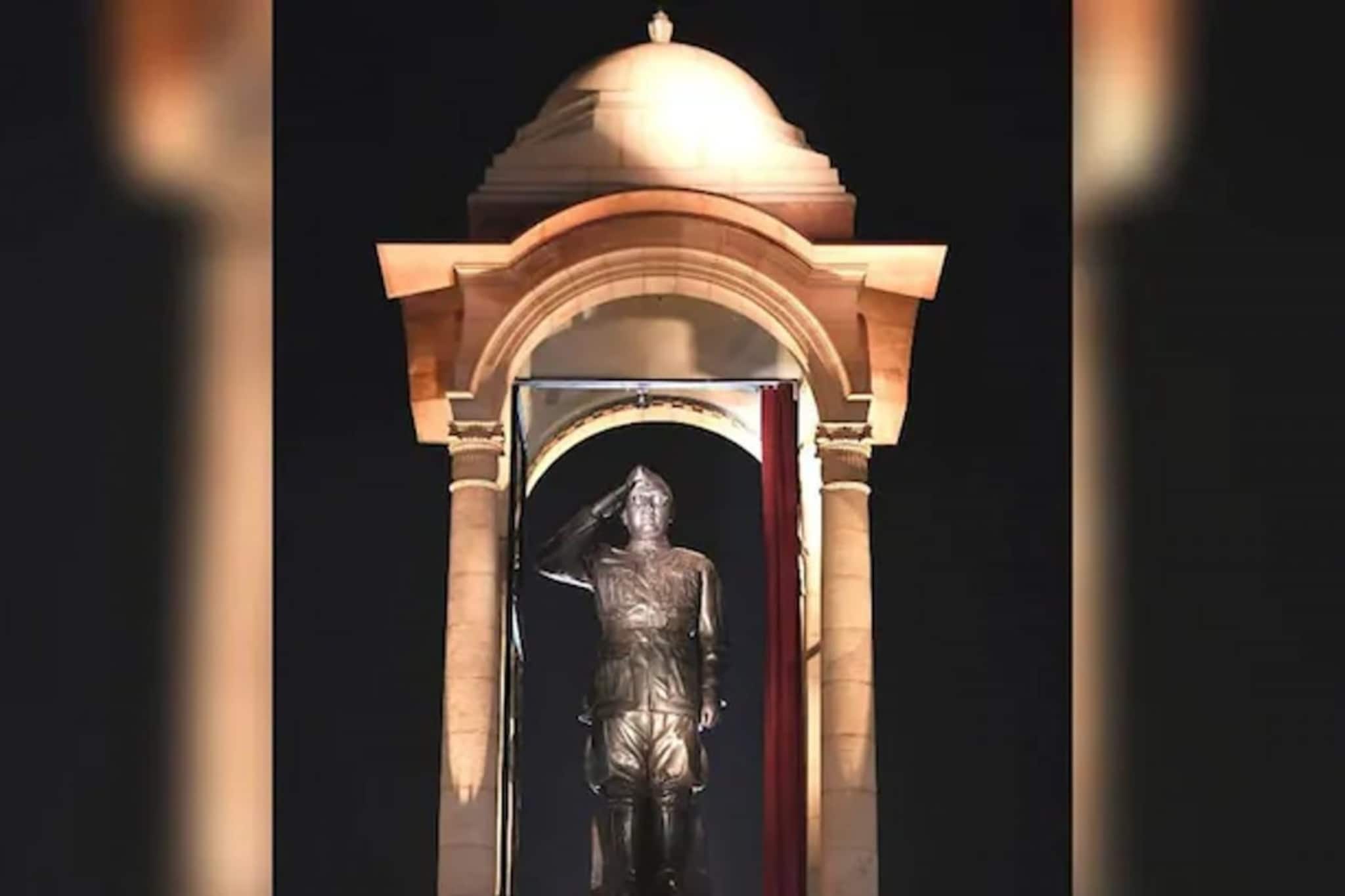 നേതാജി സുഭാഷ് ചന്ദ്രബോസ് കർത്തവ്യപഥത്തിലെ കർമസാക്ഷിയാകുന്ന ചരിത്രമുഹൂർത്തം