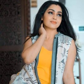 ഓൺലൈൻ ഷോപ്പിംഗ് തട്ടിപ്പിൽ പെട്ടെന്ന് സീരിയൽ നടി; മുന്നറിയിപ്പുമായി താരം