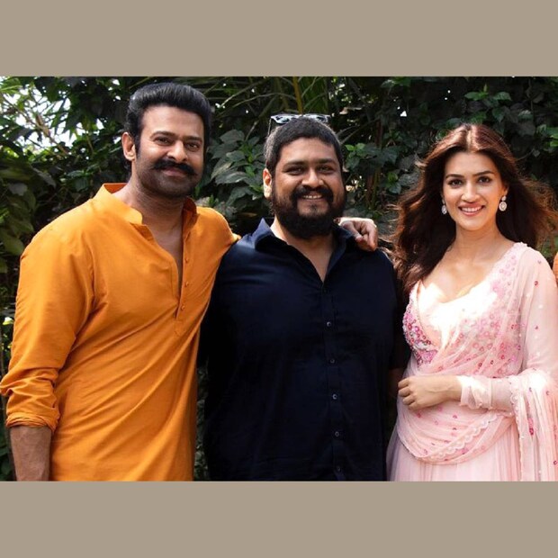  സിനിമയുടെ തെലുങ്ക് തിയറ്റർ അവകാശം 100 കോടി രൂപയ്ക്ക് പ്രമുഖ പ്രൊഡക്ഷൻ ഹൗസായ യുവി ക്രിയേഷൻസ് സ്വന്തമാക്കിയെന്നാണ് ഇപ്പോൾ ലഭിക്കുന്ന വിവരം