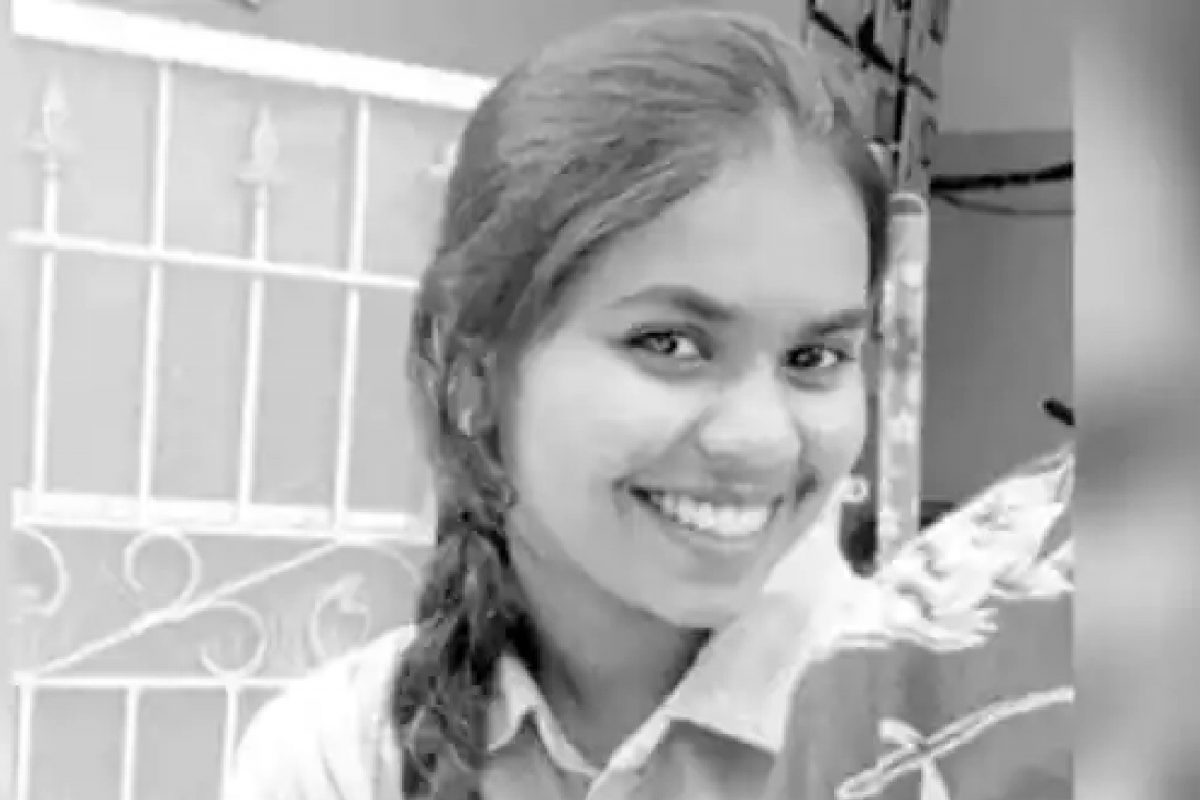 ശക്തമായ മഴയിൽ വൈദ്യുതി പോസ്റ്റിൽ നിന്ന് ഷോക്കേറ്റ് യുവതിക്ക് ദാരുണാന്ത്യം