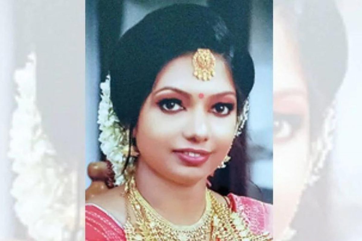 'നമ്പർ ബ്ലോക്ക് ചെയ്തു, പത്തുലക്ഷം ആവശ്യപ്പെട്ടു'; കൊല്ലത്തെ യുവതിയുടെ ആത്മഹത്യയിൽ ഭർതൃവീട്ടുകാർക്കെതിരെ കുടുംബം