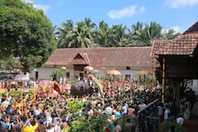 Navaratri |  പത്മനാഭപുരം കൊട്ടാരത്തില്‍ നിന്നുള്ള നവരാത്രി എഴുന്നള്ളത്തിന് ഭക്തിനിര്‍ഭരമായ തുടക്കം