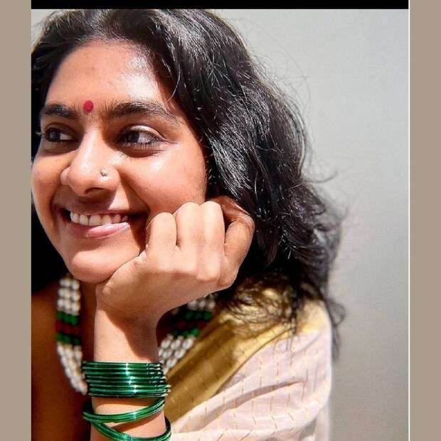  നിമിഷ ഏറ്റവും അടുത്തായി ഇൻസ്റ്റഗ്രാമിൽ പോസ്റ്റ് ചെയ്ത സാരി ലുക്കിലെ ചിത്രം