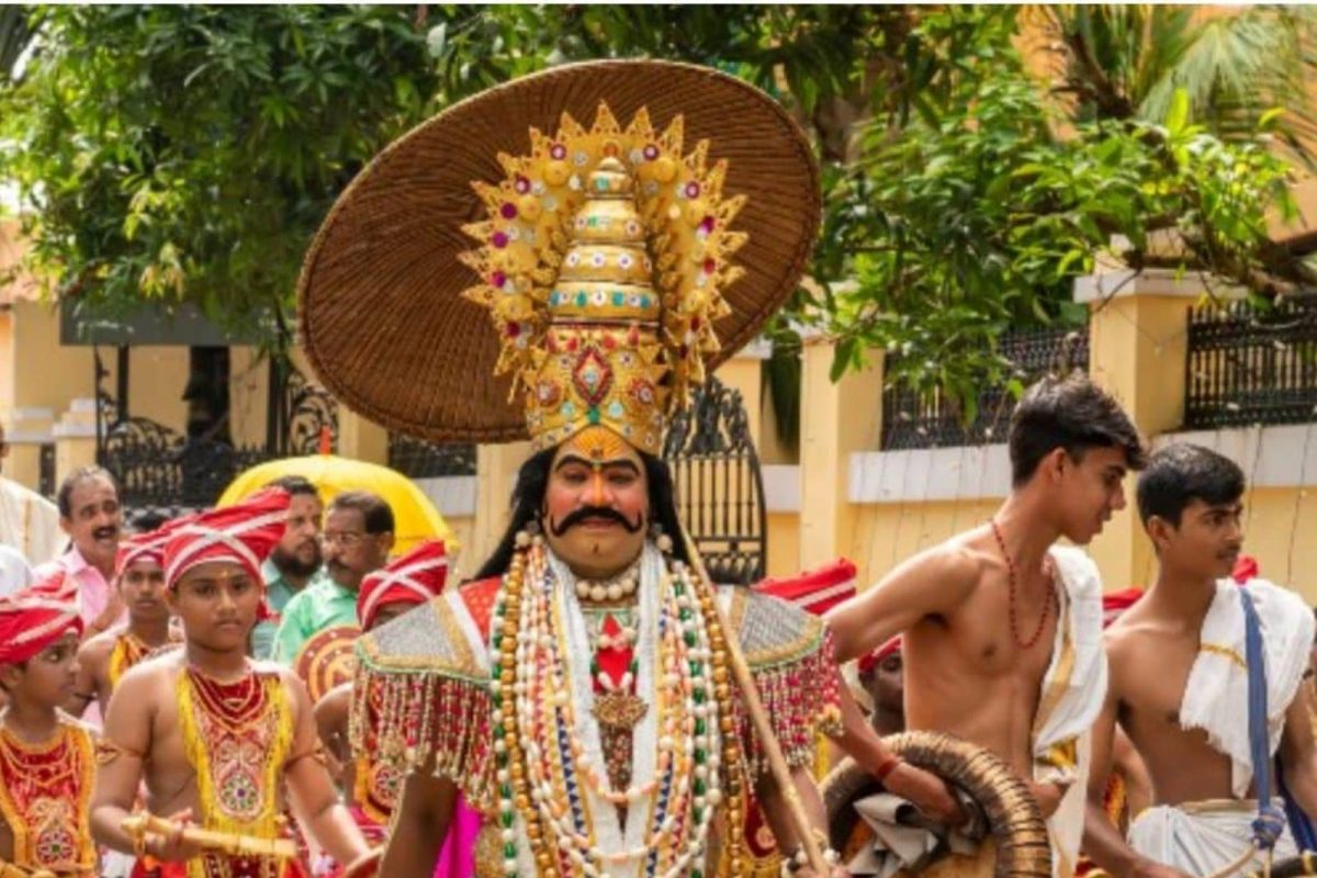 Onam 2022 | സമൃദ്ധിയുടെ ഓര്‍മ്മപുതുക്കി ഇന്ന് തിരുവോണം; നാടും നഗരവും ആഘോഷത്തില്‍