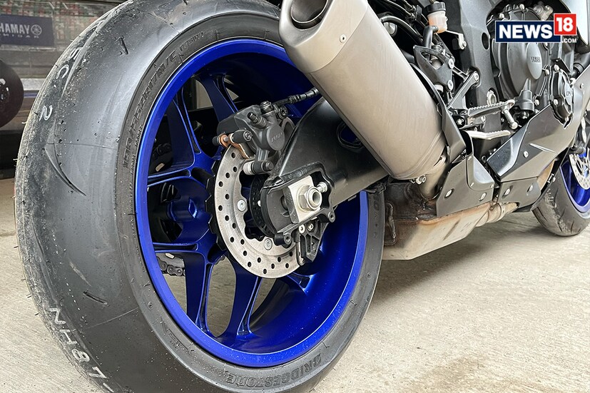 Yamaha YZF R1