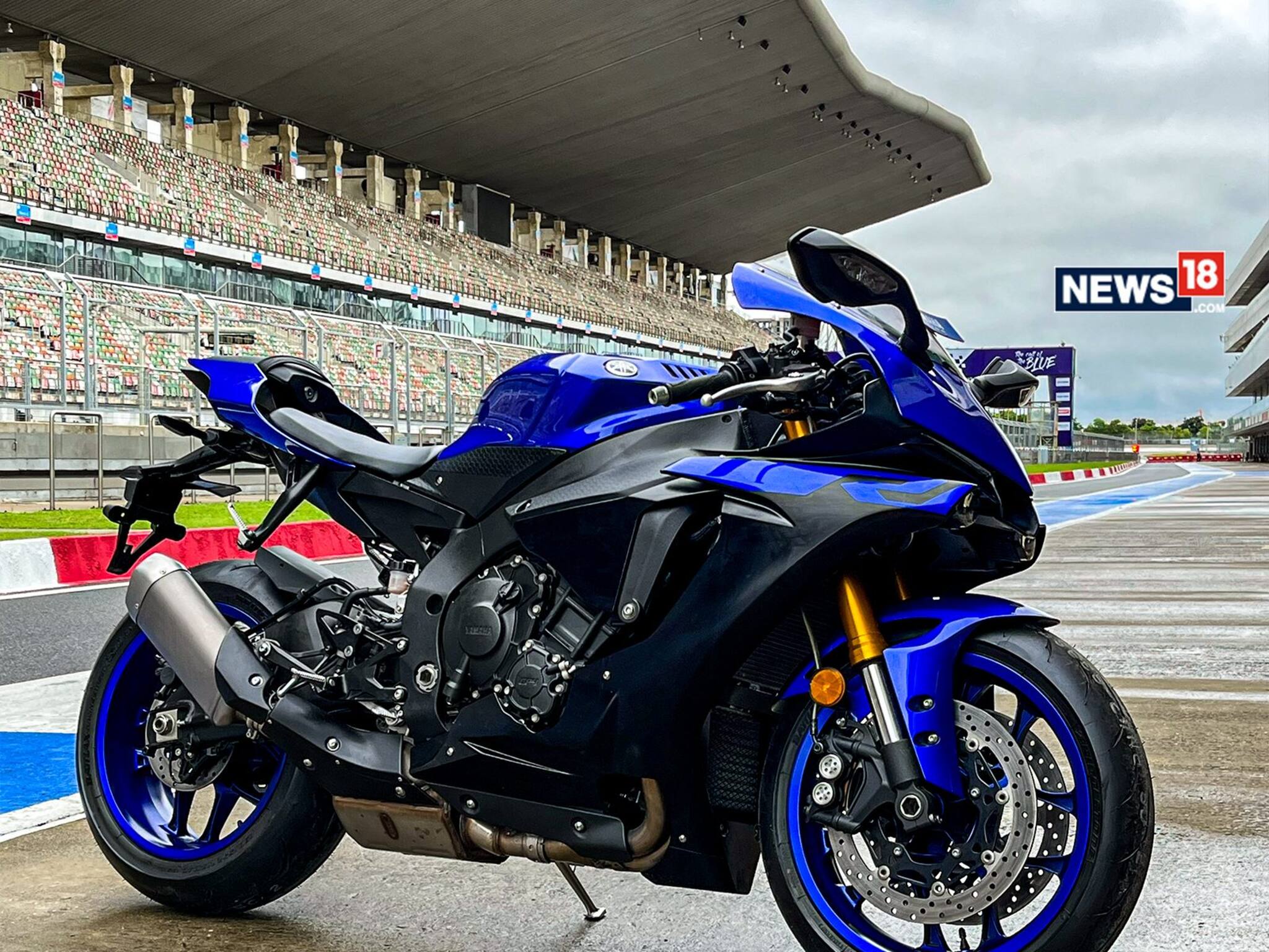 മികച്ച ഡിസൈനും ഫീച്ചറുകളുമായി Yamaha YZF R1 ; ആരെയും ആകർഷിക്കുന്ന ചിത്രങ്ങൾ
