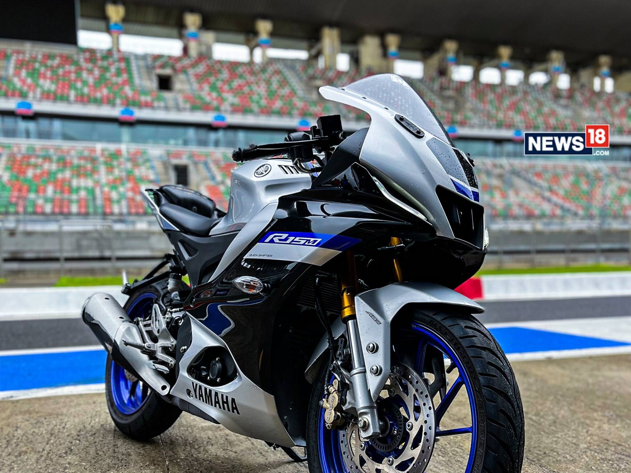 മികച്ച പെർഫോമൻസ് ബൈക്കുകളിൽ ഒന്നായ Yamaha R15 V4 M ; മനോഹരമായ ഡിസൈൻ സവിശേഷമായ ഫീച്ചറുകൾ