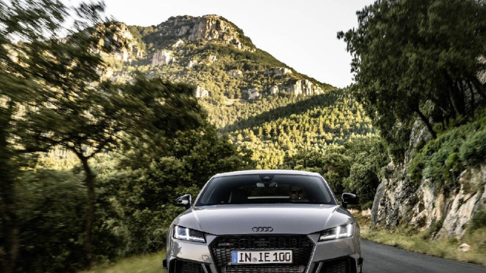 Audi TT RS Coupe | മനോഹരമായ ഡിസൈനും സവിശേഷമായ ഫീച്ചറുകളും; ഓഡി ടിടി ആർഎസ് കൂപ്പെ ഐക്കണിക് പതിപ്പ്