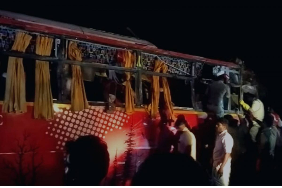 വടക്കഞ്ചേരി ബസ് അപകടം: മരിച്ചവരുടെ കുടുംബങ്ങൾക്ക് സംസ്ഥാന സർക്കാർ 2 ലക്ഷം രൂപ പ്രഖ്യാപിച്ചു