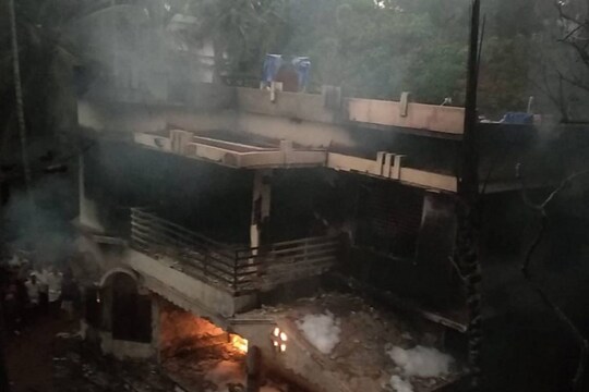 ഫയർഫോഴ്സ് എത്തി തീയണക്കാനുള്ള ശ്രമം തുടരുകയാണ് 