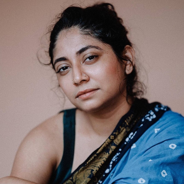  കോളേജ് കേറിയപ്പോ ആദ്യമായിട്ട് മാമ്മൻ തന്ന മൊബൈൽ ഫോൺ. പിന്നെ വിദേശത്തു ഷൂട്ടിനും ഷോയ്ക്ക് ഒക്കെ പോയിട്ട് വരുമ്പോ ഏറ്റവും ഇഷ്ടപെട്ട സഹോദരിയുടെ മക്കളായതു കൊണ്ടാണോ എന്നറിയില്ല നിറച്ചും ചോക്ലേറ്റ്, ഡ്രെസ്സും വാച്ചും ഒക്കെ കൊണ്ടേ തരും...