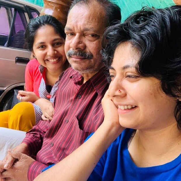  അദ്ദേഹം എന്നത് കൊണ്ട് അഭയ ഉദ്ദേശിക്കുന്നത് ആരെയാണ് എന്നറിയാൻ സൂചന ഒരു ഹാഷ്ടാഗ് മാത്രമാണ്. #മൂത്തവൾ എന്ന് അഭയ പരാമർശിച്ചിട്ടുണ്ട്. പോയ വർഷം തനിക്കും കുടുംബത്തിനും നഷ്‌ടമായ പ്രിയപ്പെട്ട അച്ഛനെയാവും അഭയ സ്മരിച്ചിരിക്കുക