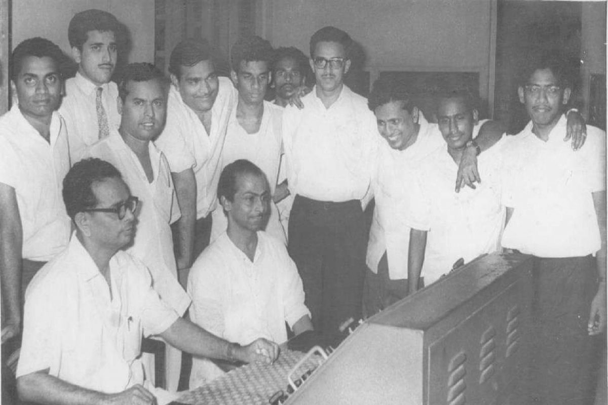 ഈ ചിത്രത്തിലുള്ള ആരും ചില്ലറക്കാരല്ല; ഒരുപാട് കഥകള്‍ പറയാനുണ്ട് ഈ ചിത്രത്തിന്