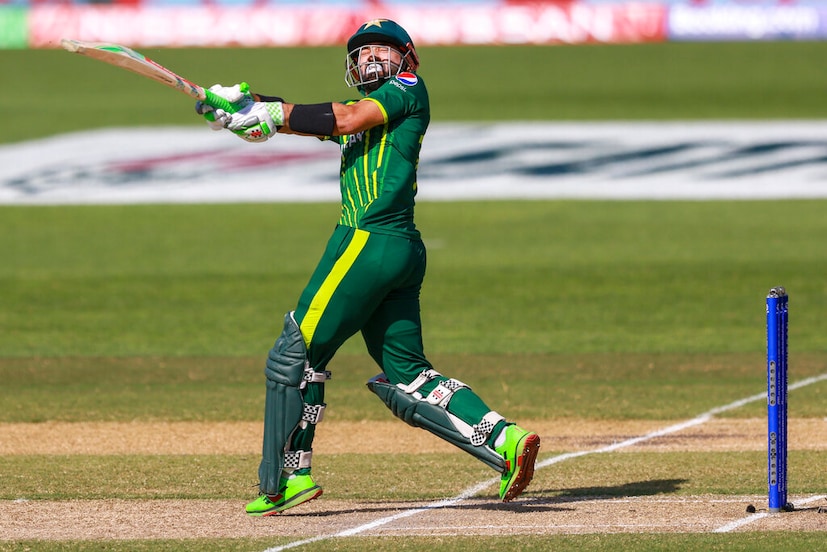 mohammad rizwan plays a shot