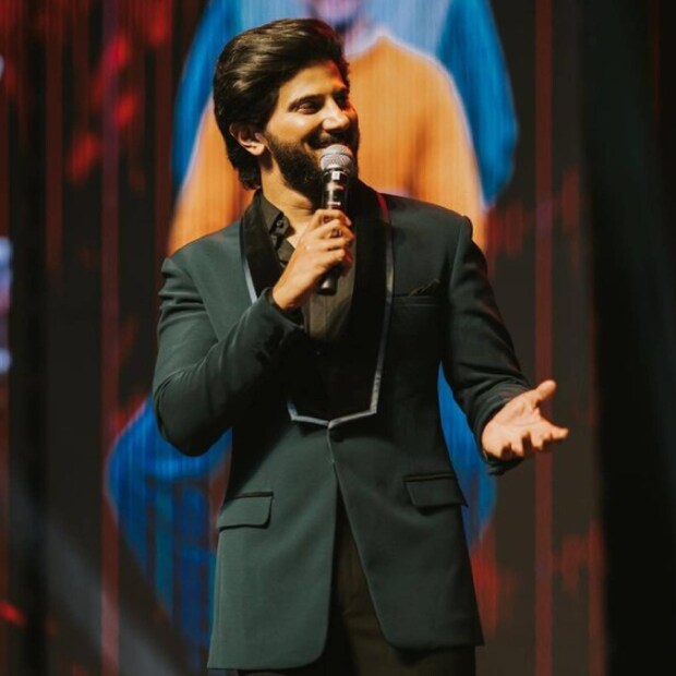  ഇദ്ദേഹത്തിന്റെ അലമാര തുറന്ന് പേർസണൽ വസ്ത്രശേഖരം നോക്കിയാൽ ആരും ഞെട്ടിയേക്കും. എന്നാൽ സ്വന്തം സ്റ്റൈലിസ്റ്റ് തന്നെയാണ് ഇക്കാര്യം പറയുന്നതെങ്കിൽ, അക്കാര്യം ഒന്നോർത്തുനോക്കുക. ദുൽഖറിന്റെ സ്റ്റൈലിസ്റ്റ് ഹർമാൻ കൗർ തന്നെയാണ് ഇപ്പോൾ ഇതേക്കുറിച്ച് സംസാരിച്ചിട്ടുള്ളത്