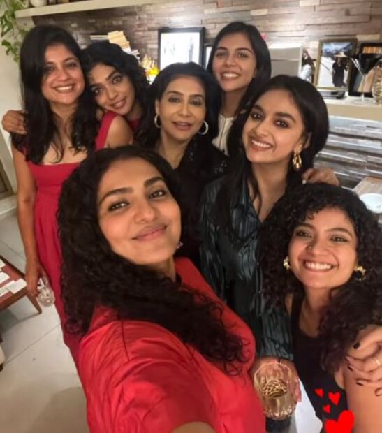 ഒത്തുചേരലിന്‍റെ ചിത്രങ്ങള്‍ നായികമാരെല്ലാം സമൂഹമാധ്യമങ്ങളിലൂടെ പങ്കുവെച്ചിട്ടുണ്ട്.