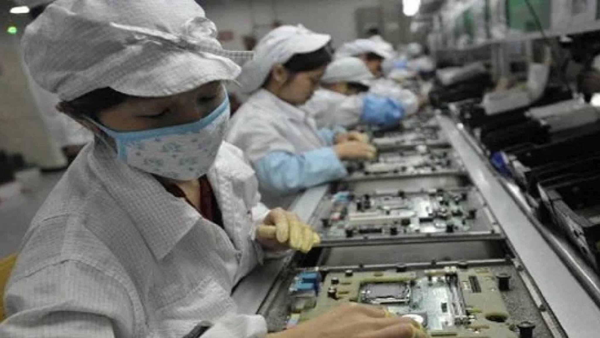 'ഞങ്ങൾ രക്ഷപെട്ട് ഓടിപ്പോകുകയാണ്'; കോവിഡ് ഭീതിയിൽ ചൈനയിലെ ഐഫോൺ ഫാക്ടറി; സംഭവിക്കുന്നതെന്ത്?