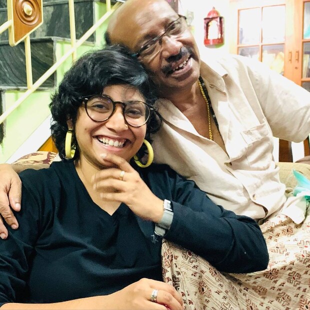  അടുത്തിടെ ഫിലിം ക്രിട്ടിക്സ് ചലച്ചിത്ര പ്രതിഭാ പുരസ്‌കാരം ലഭിച്ച വേളയിൽ മാമൻ തങ്ങളുടെ കുടുംബത്തിന്റെ അഭിമാനം എന്നാണ് അഭയ വിശേഷിപ്പിച്ചത് കുട്ടിക്കാലത്തെ 'ഗിഫ്റ്റ് ബോക്സ്' ആയിരുന്ന മാമനെക്കുറിച്ച് അഭയ പറഞ്ഞാൽ തീരാത്ത വിശേഷണങ്ങൾ നൽകി ഒരിക്കൽ ഓർത്തിട്ടുണ്ട്. അഭയയെ സന്ദർശിക്കാൻ അദ്ദേഹം വീട്ടിലെത്തിയ വേളയിലാണ് അഭയ അദ്ദേഹത്തോടൊപ്പമുള്ള ചിത്രങ്ങളും ചേർത്ത് ഒരു ഇൻസ്റ്റഗ്രാം പോസ്റ്റ് ചെയ്തത് (തുടർന്ന് വായിക്കുക)