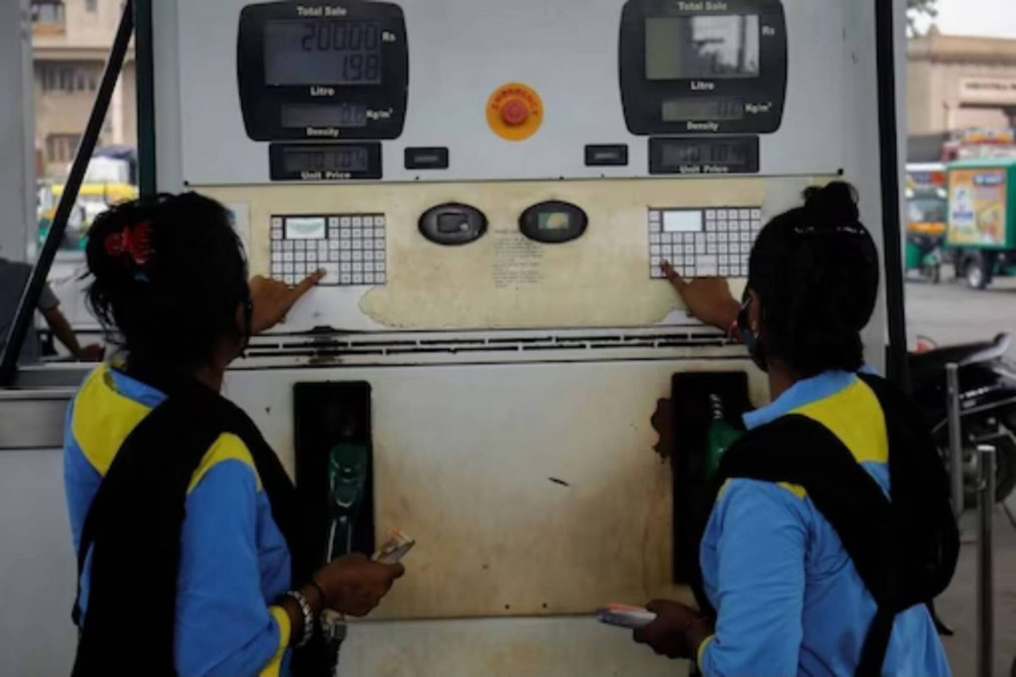 Petrol Diesel Price 5th July | സംസ്ഥാനത്തെ ജൂലൈ 5-ലെ പെട്രോൾ-ഡീസൽ നിരക്കുകൾ അറിയാം