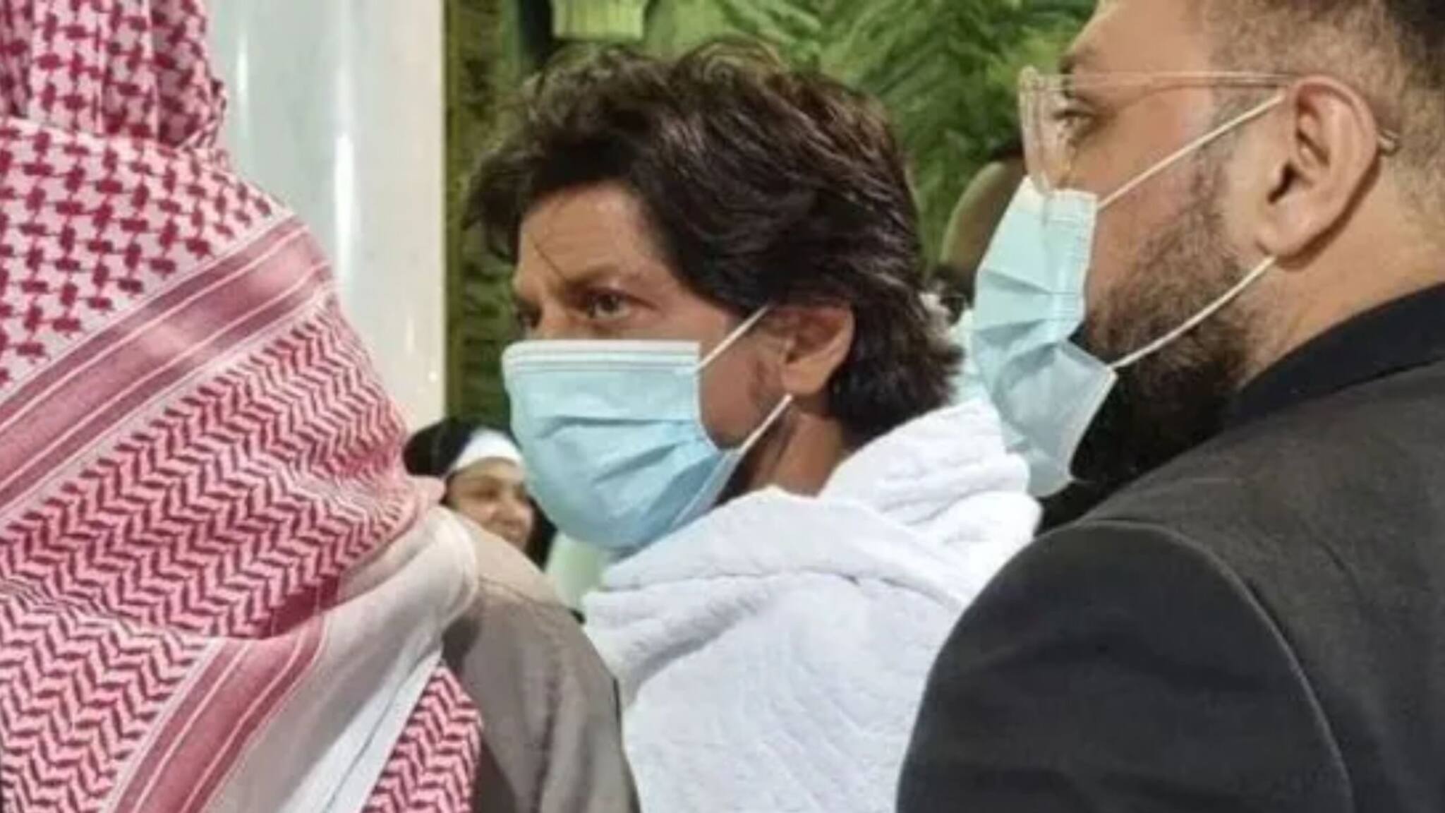 ഷാരൂഖ് ഖാന്‍ മക്കയില്‍ ഉംറ നിർവഹിച്ചു; ഹജ്ജും ഉംറയും തമ്മിലെന്താണ് വ്യത്യാസം?