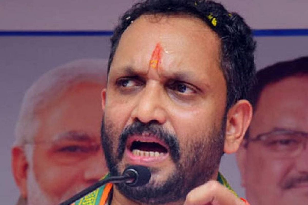 സിൽവർലൈനിനു വേണ്ടി ഇതുവരെ സർക്കാർ പൊടിച്ച 67 കോടി രൂപയുടെ നഷ്ടത്തിന് ജനങ്ങളോട് മാപ്പു പറയുകയാണ് മുഖ്യമന്ത്രിയും സർക്കാരും ചെയ്യേണ്ടതെന്നും സുരേന്ദ്രൻ പറഞ്ഞു