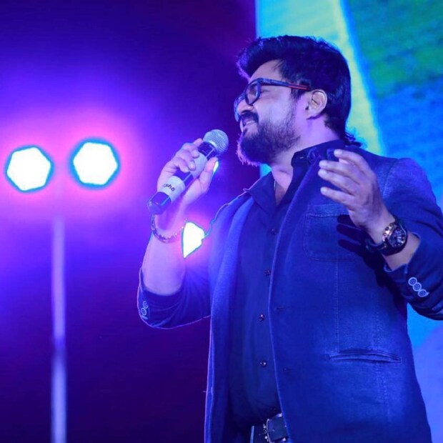  നടൻ ഉണ്ണി മുകുന്ദൻ നായകനായ 'മാളികപ്പുറം' എന്ന സിനിമയെ അഭിനന്ദിച്ചുകൊണ്ട് നാദിർഷ പോസ്റ്റ് ചെയ്തിരുന്നു. ‘മാളികപ്പുറം’എന്ന സിനിമ ഇടപ്പള്ളി വനിത വിനീത തീയേറ്ററിൽ സെക്കൻറ് ഷോ കണ്ടു. ബുദ്ധിജീവികൾ അല്ലാത്തതു കൊണ്ടാകാം എനിക്കും ഒപ്പമുള്ള സുഹൃത്തുക്കൾക്കും നല്ല ഇഷ്ടമായി. റിയലി ഫീൽ ഗുഡ് മൂവി (ഇതിൽ രാഷ്ട്രീയവും മതവും കൂട്ടിക്കിഴിക്കേണ്ട. സിനിമ ഇഷ്ടപ്പെടുന്ന ഒരു സാധാ പ്രേക്ഷകന്റെ അഭിപ്രായമായി കണക്കാക്കിയാൽ മതി)' എന്ന് നാദിർഷ കുറിച്ചു