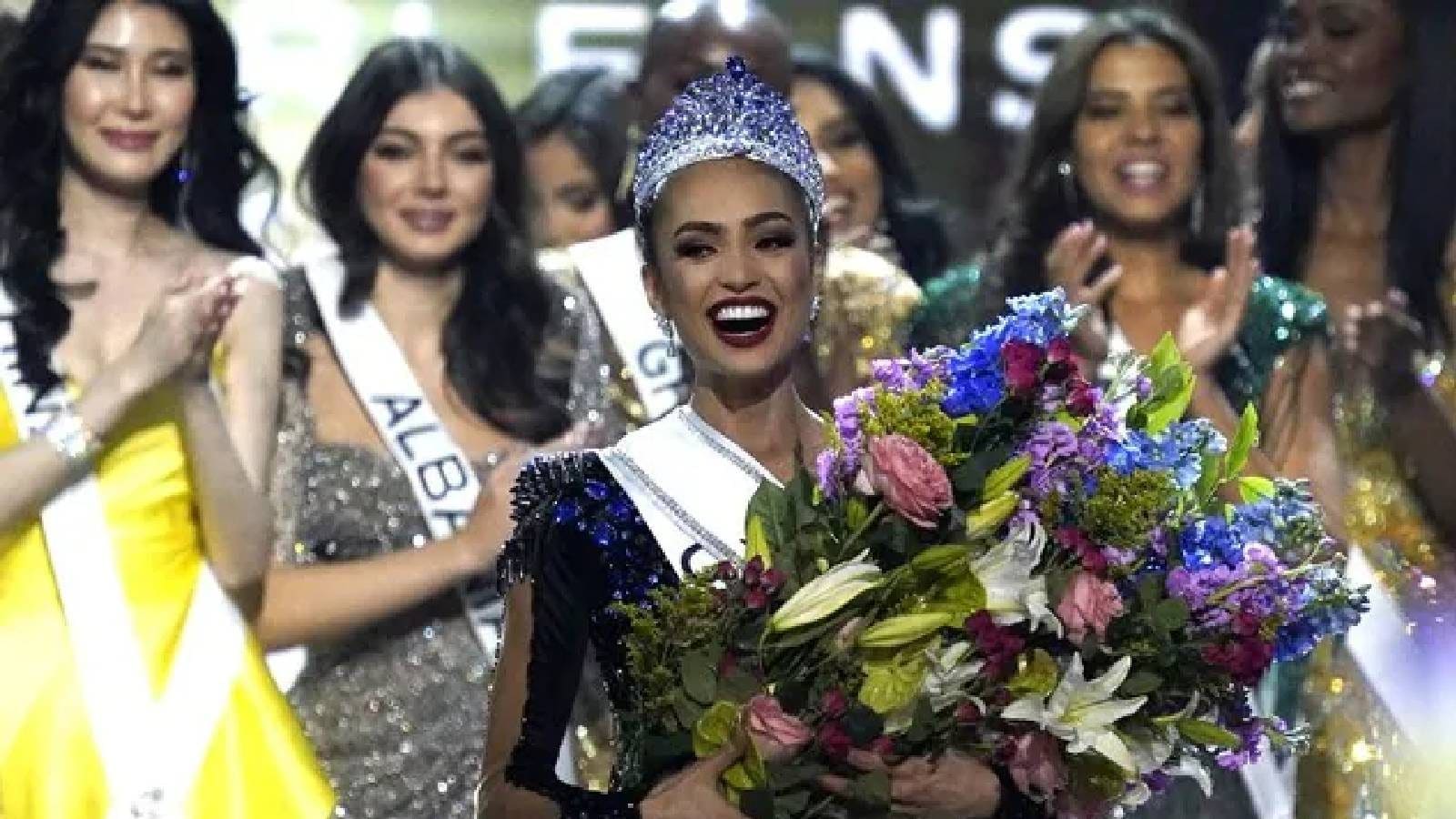 Miss Universe | വിശ്വസുന്ദരി അമേരിക്കയിൽ നിന്നും; പട്ടം കൈവിട്ട്