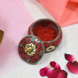 ആറാം ക്ലാസുകാരിയുടെ വീട് അതിക്രമിച്ചു കയറി എട്ടാം ക്‌ളാസുകാരൻ സിന്ദൂരം ചാർത്തി