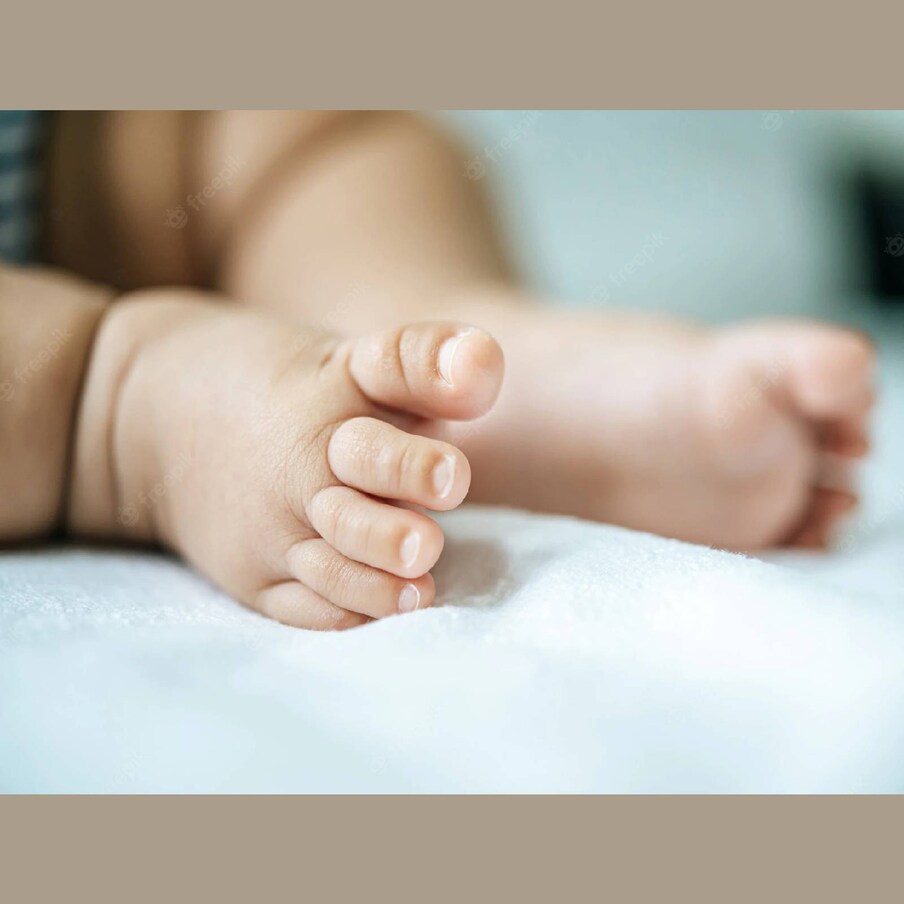  പോയവർഷം ഓഗസ്റ്റിൽ ഉജ്ജയ്ൻ എന്ന സ്ഥലത്തു നിന്നും നാലു മാസം പ്രായമുള്ള കുഞ്ഞിനെ ഉപേക്ഷിച്ച 40കാരിയെ പോലീസ് CCTV ദൃശ്യങ്ങളുടെ സഹായത്തോടെ കണ്ടുപിടിച്ചിരുന്നു. കുഞ്ഞിനെ വളർത്താൻ നിവർത്തി ഇല്ലാത്തതിനാലാണ് ഉപേക്ഷിച്ചത് എന്നായിരുന്നു അവരുടെ വിശദീകരണം