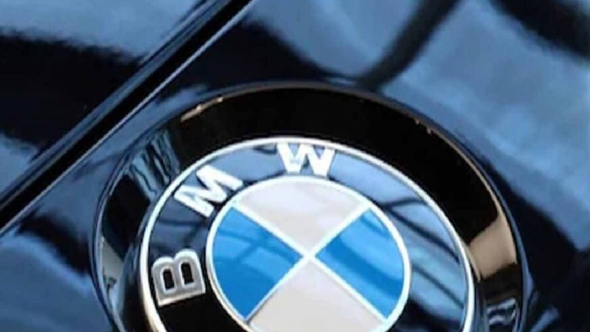 ജോലിക്കിടെ ബർഗർ കഴിക്കാൻ പോയതിന് പിരിച്ചുവിട്ട BMW ജീവനക്കാരന് 17 ലക്ഷം രൂപ നഷ്ടപരിഹാരം