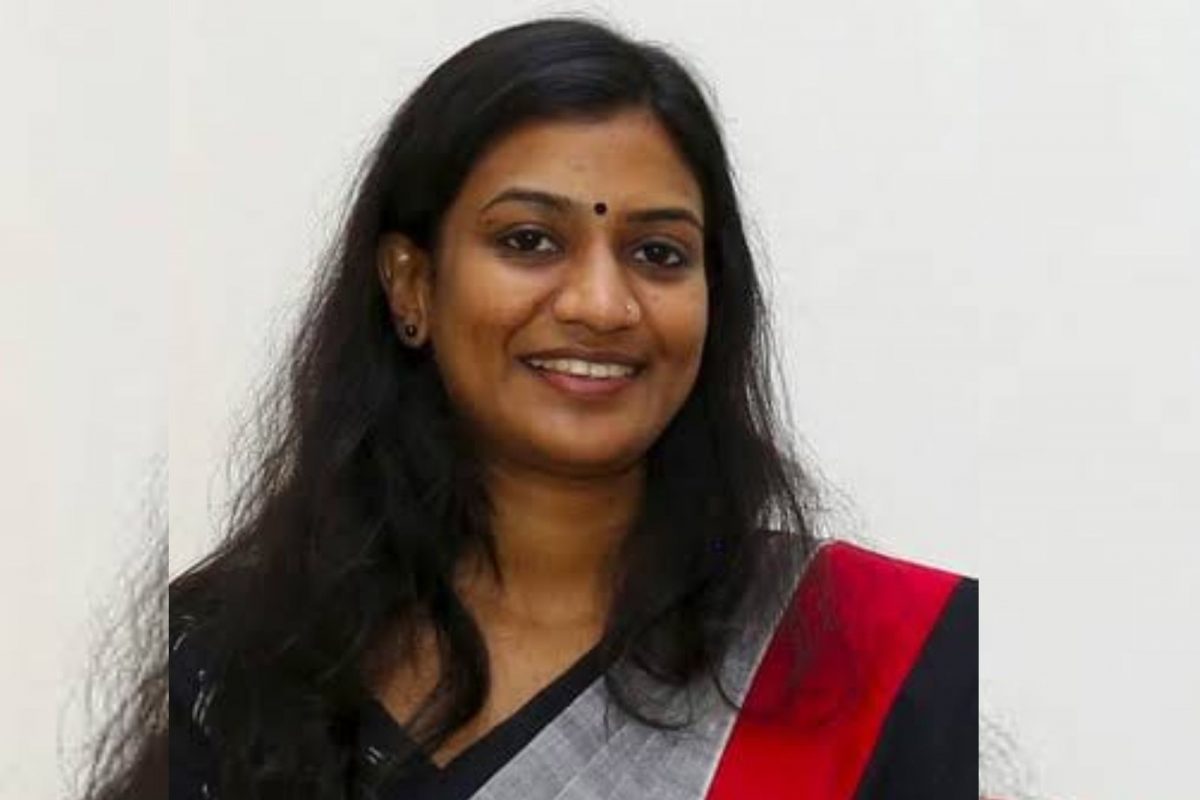 Chithra Os ഐഎഎസ് തലപ്പത്ത് അഴിച്ചുപണി; ഡോ. ചിത്ര. എസ്. പാലക്കാട് കളക്ടർ – News18 ...