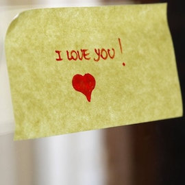 143 എന്നാൽ 'ഐ ലവ് യു' എങ്കിൽ 14344 എന്താണ്? യുവാക്കളുടെ ഇടയിൽ തരംഗമാവുന്ന കോഡ് ഭാഷ 143 എന്നാൽ 'ഐ ലവ് യു' എങ്കിൽ 14344 എന്താണ്? യുവാക്കളുടെ ഇടയിൽ തരംഗമാവുന്ന കോഡ് ഭാഷ