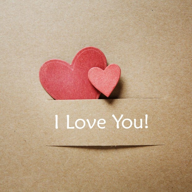  'ഐ ലവ് യു' എന്ന് മനു നന്ദകുമാർ പറയുന്ന കോഡ് ഭാഷയുള്ള രംഗമാണിത്. ഒന്നും, നാലും, മൂന്നും അക്ഷരങ്ങൾ ഉള്ള ഐ ലവ് യുവിന്റെ ചുരുക്ക രൂപമാണ് 143. ഈ കോഡ് ഭാഷ അക്കാലത്തെ സൂപ്പർ ഹിറ്റുകളിൽ ഒന്നുകൂടിയായിരുന്നു. എന്നാലിപ്പോൾ കൂടുതൽ കോഡ് ഭാഷകൾ പ്രചാരത്തിലുണ്ട്. അതിലൊന്നാണ് 14344 (തുടർന്ന് വായിക്കുക)