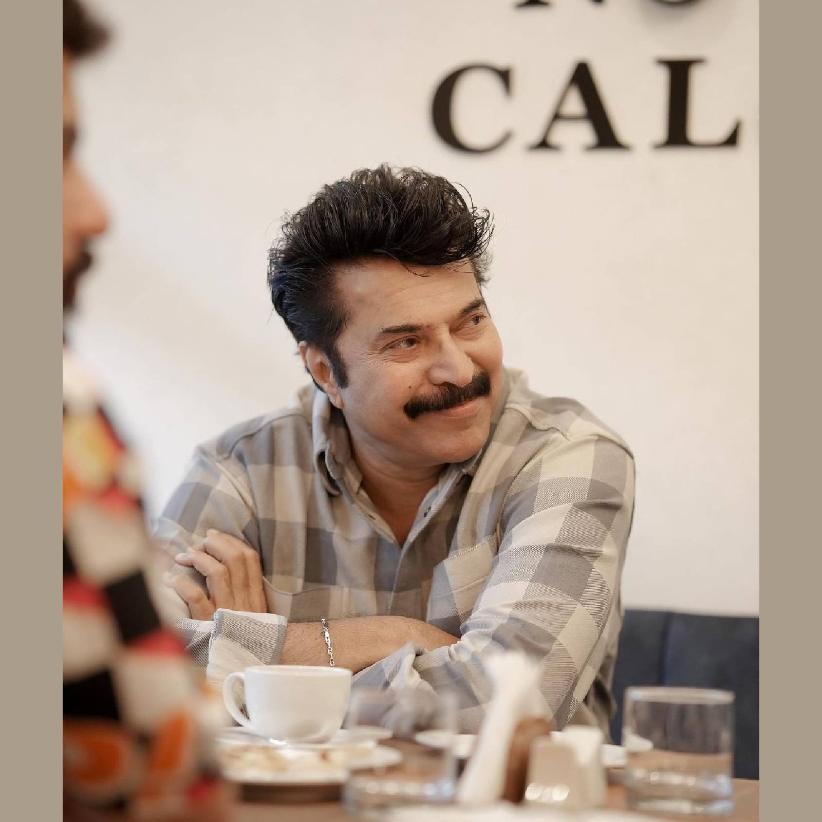  എട്ടാം മാസം വരെയേ മകൻ മുലപ്പാൽ കുടിച്ചിരുന്നുള്ളൂ. അന്നേ പാൽ മുഴുവൻ കുടിച്ചുതീർത്തത് കൊണ്ടാവാം, ഇന്ന് മകൻ പാൽച്ചായ വേണമെന്ന് നിർബന്ധം പിടിക്കാതെ കട്ടൻചായ കുടിക്കുന്നതെന്നും ഉമ്മ