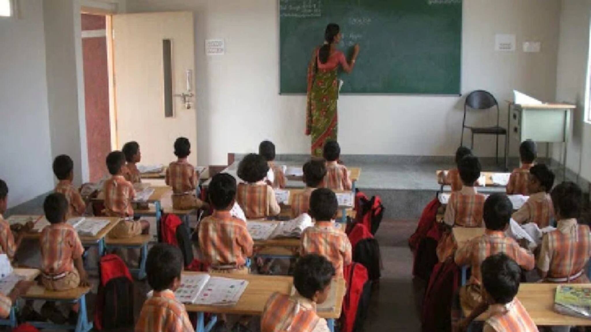 സ്കൂളുകളില്‍ പ്രവൃത്തിദിനം കുറഞ്ഞു; പത്ത് ദിവസത്തിനകം മറുപടി നല്‍കണമെന്ന് സര്‍ക്കാരിനോട് ഹൈക്കോടതി