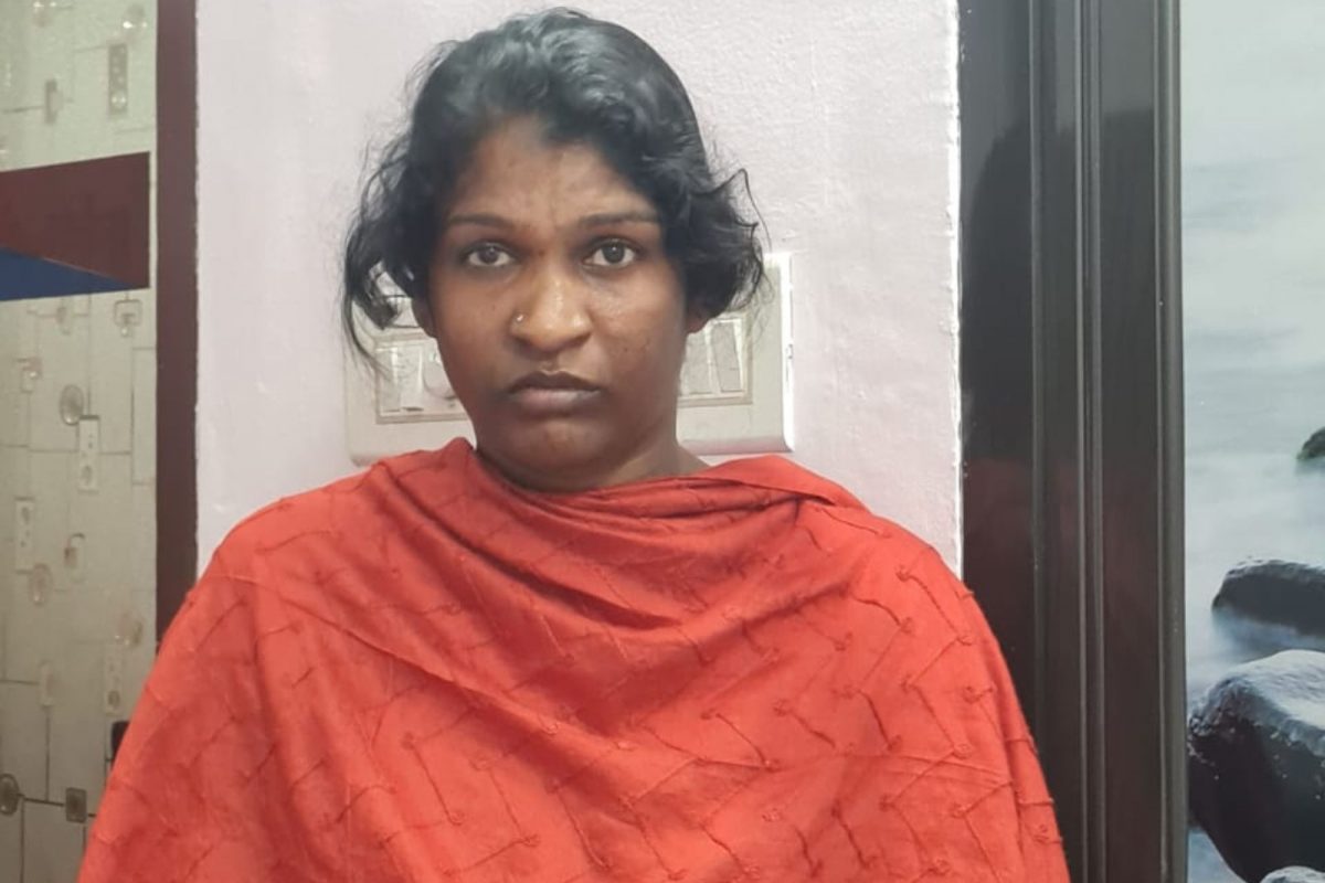 സ്വകാര്യ ബസിനുള്ളിൽ യുവതിയുടെ സ്വർണമാല പൊട്ടിച്ച് രക്ഷപ്പെടാൻ ശ്രമിച്ച തമിഴ് സ്ത്രീ അറസ്റ്റിൽ
