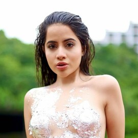 എന്റെ 'ആ രണ്ടും' കാണുന്നെങ്കിൽ നിങ്ങൾക്കെന്നെ ജയിലിലയക്കാം; ബിജെപി വനിതാ നേതാവിനോട് ഉർഫി ജാവേദ്