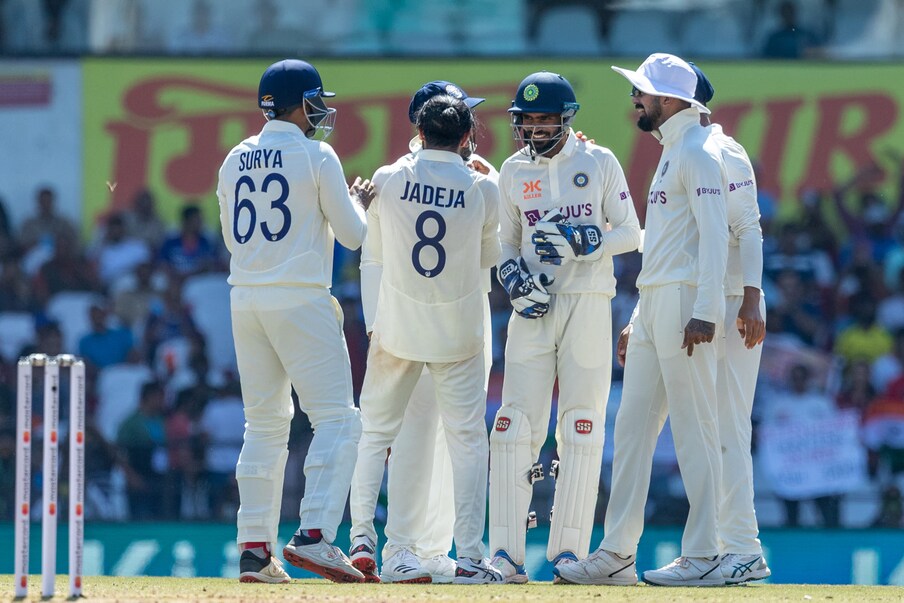 എന്നിരുന്നാലും  ക്രീം പുരട്ടിയ വിവരം ഫീല്‍ഡ് അമ്പയര്‍മാരെ അറിയിക്കാതിരുന്നത് ഐസിസി പെരുമാറ്റച്ചട്ടത്തിലെ 2.20 വകുപ്പിന്റെ ലംഘനമായതിനാല്‍ ഒടുവില്‍ നടപടിയെടുക്കുകയായിരുന്നു. മത്സരത്തിനിടെ കൈയില്‍ എന്ത് വസ്തു ഉപയോഗിക്കുന്നതിന് മുമ്പ് ഫീല്‍ഡ് അമ്പയറില്‍ നിന്ന് അനുമതി വാങ്ങണമെന്നാണ് ചട്ടം.