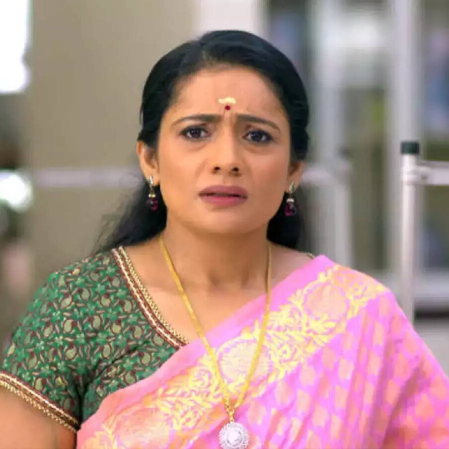  സീരിയലിലെ വളരെ നിർണായകമായ ഈ എപ്പിസോഡിനായി വിവാഹപ്പരസ്യം പോലെ പത്രവാർത്ത നൽകി എന്നതാണ് ശ്രദ്ധേയം. മലയാള മനോരമ പത്രത്തിലാണ് പരസ്യം പ്രത്യക്ഷപ്പെട്ടത്. ആദ്യഭാര്യയായ സുമിത്രയെയും മുതിർന്ന മൂന്നു മക്കളെയും വിട്ട് സിദ്ധു കൂട്ടുകാരിയായ വേദികയെ വിവാഹം ചെയ്തിരുന്നു (തുടർന്ന് വായിക്കുക)