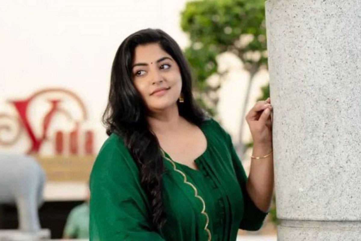 Manjima Mohan | എപ്പോഴാ ഒന്ന് പോയിത്തരുന്നത്? മഞ്ജിമയെ അലട്ടുന്ന പ്രശ്നം ഇതാണ്