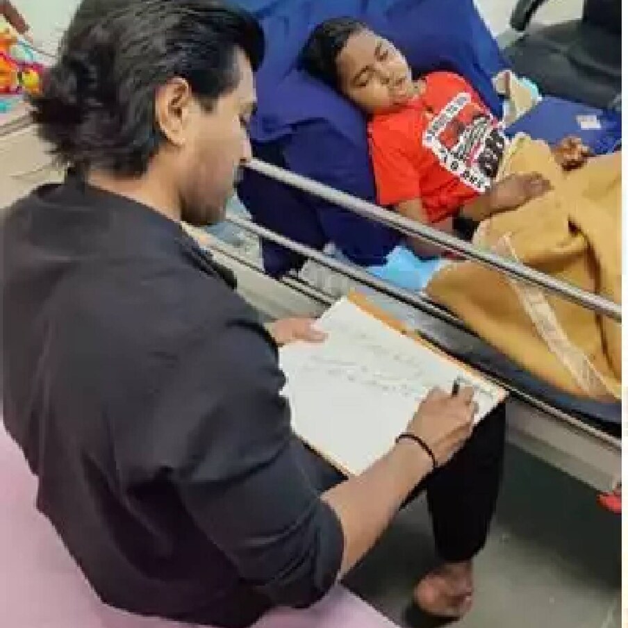  രാം ചരണിന്റെ വരവ് കുട്ടിയിൽ ധാരാളം പോസിറ്റീവ് ഇമ്പാക്ട് ഉണ്ടാക്കി എന്നാണ് വിവരം. നിരവധി പേരാണ് രാം ചരണിന്റെ പ്രവർത്തിയെ പ്രശംസിക്കുന്നതിനെപ്പം കുഞ്ഞിന് വേണ്ടി പ്രാർത്ഥിച്ച് കൊണ്ട് രം​ഗത്തെത്തുന്നത്. രാം ചരണിന്റെ ആരാധകനായതിൽ അഭിമാനിക്കുന്നുവെന്നാണ് പലരും ചിത്രങ്ങൾ പങ്കുവച്ച് കുറിക്കുന്നത്.