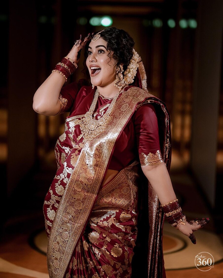  പങ്കെടുത്ത റിയാലിറ്റി ഷോയിലൂടെയാണ് ഷംന കാസിം പരക്കെ അറിയപ്പെടുന്നത്. തുടർന്ന് 'മഞ്ഞ് പോലൊരു പെൺകുട്ടി' എന്ന ചിത്രത്തിലൂടെ സിനിമാലോകത്ത് അരങ്ങേറ്റം കുറിച്ചു