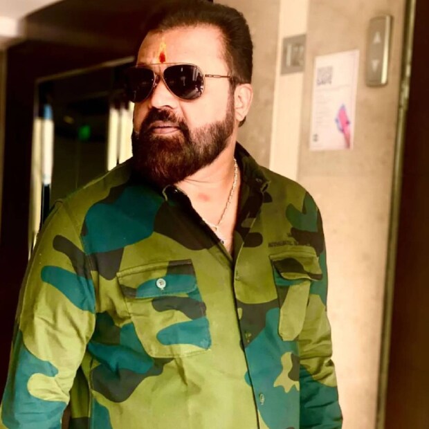  'ഒടുവിൽ അവര്‍ പുറത്തിറങ്ങി നടക്കുന്നു. ഇപ്പോള്‍ അവര്‍ ചെയ്ത പാതകത്തെ സംബന്ധിച്ച്‌ ചര്‍ച്ച പോലുമില്ല. മാസങ്ങളോളം, വര്‍ഷങ്ങളോളം അന്തിചര്‍ച്ചകളിലെല്ലാം അവരുടെ ഒരു പോസ്റ്റുമോര്‍ട്ടം നടത്തി, ജീവിച്ചിരിക്കുന്ന ബോഡിയില്‍ പോസ്റ്റുമോര്‍ട്ടം നടത്തിയിട്ടുണ്ട്. നമ്മള്‍ക്ക് അവരെ കുറിച്ചുള്ള നിശ്ചയങ്ങള്‍ മുഴുവന്‍ തകിടം മറിച്ചിട്ടുണ്ട്, അതാണ് ഈ സിനിമ പറയുന്നത്'- സുരേഷ് ഗോപി സൂചന നൽകി.